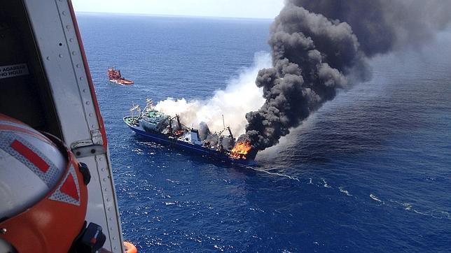 El capitán del barco que se hundió en Canarias: «Lo dejaron morir en alta mar»