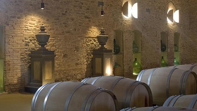 Sala de barricas de Dehesa de los Llanos