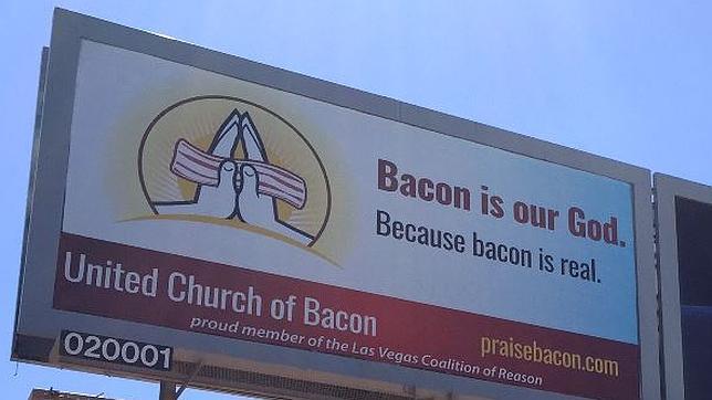 La peculiar «Iglesia del Bacon» que ha denunciado a un banco por discriminación