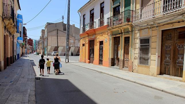 El Ayuntamiento de Valencia acuerda otorgar licencias en El Cabanyal