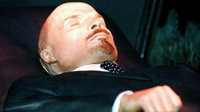 Desvelan los extraños métodos usados por los científicos de Stalin para embalsamar el cadáver de Lenin