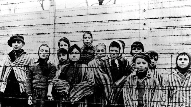 Varias prisioneras recluídas en el campo de concentración