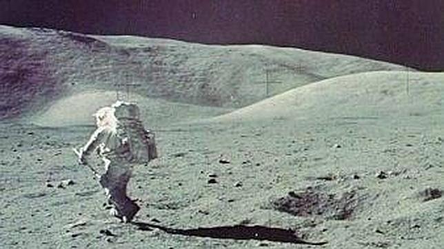 Fotograma del paseo lunar realizado por los astronautas del Apolo XIV