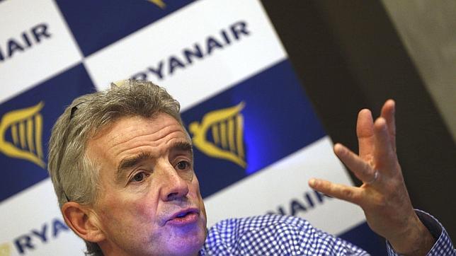 Ryanair planea bajar el precio de sus billetes hasta un 15% en dos años