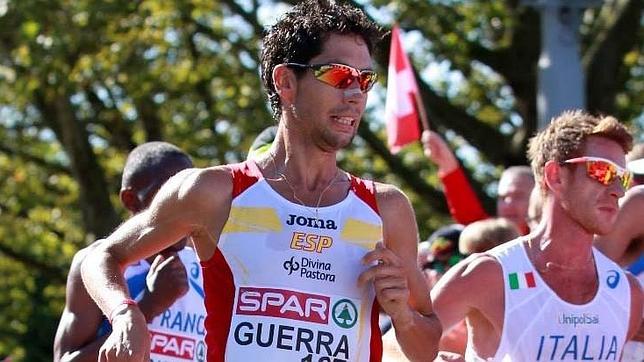 Guerra, Castillejo y Aguilar, componentes del equipo español de maratón en Pekín 2015