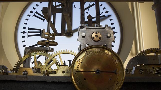 Adelantar el reloj cinco minutos puede ayudarte