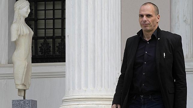 Varufakis estudia una amnistía fiscal para los griegos con depósitos en el extranjero