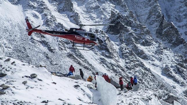 Los castellano y leoneses atrapadas en Nepal iniciarán el lunes el viaje de regreso