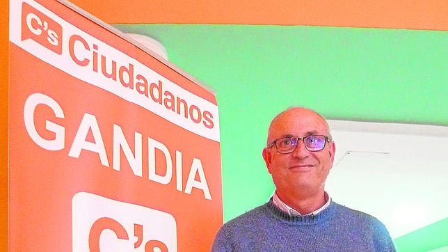 Ciudadanos de Gandía incluye en la candidatura a dos familiares de su líder