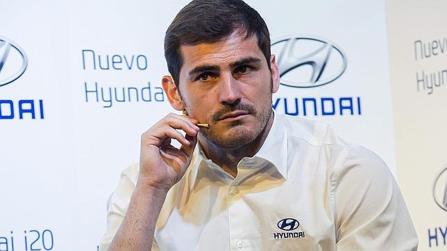 Íker Casillas niega que vaya fichar por el Arsenal