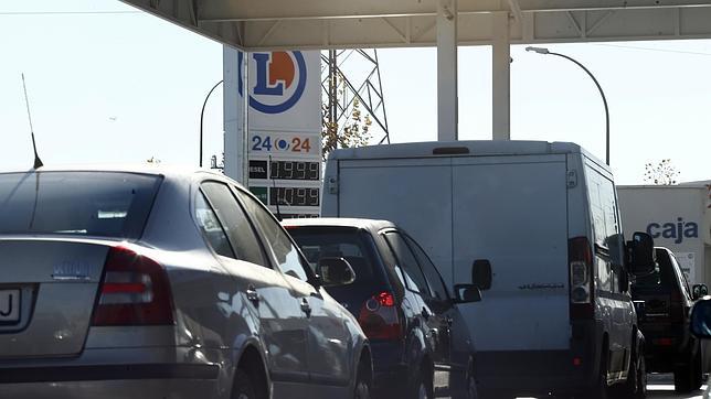 La gasolina marca máximos antes del puente de mayo