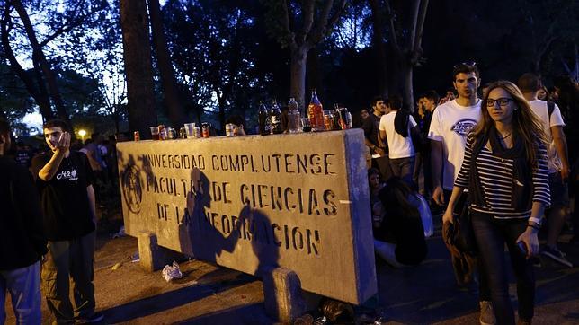 Herido al clavarle una tijera en un «macrobotellón» en Ciudad Universitaria