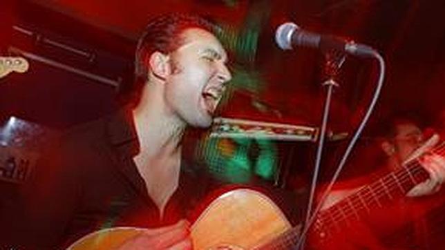 Dirty preachers durante un concierto en la sala sobre clásicos del Rock