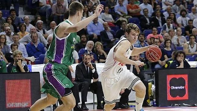 Así fue el triple de Doncic, el debutante más joven en la historia del Real Madrid