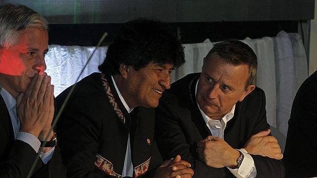 Evo Morales «celebra» el Primero de Mayo con una subida de sueldo general