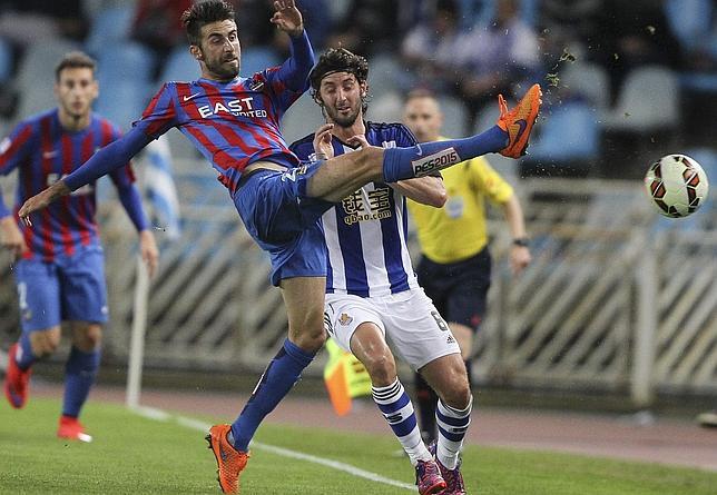 La Real Sociedad frena en seco al Levante