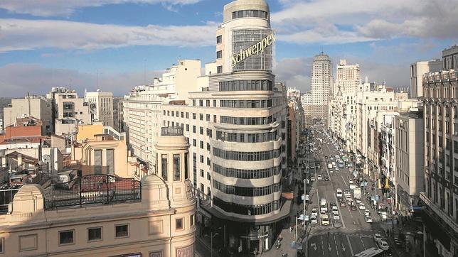 El Edificio Capitol, una de las imágenes más fotografiadas de la siempre concurrida Gran Vía