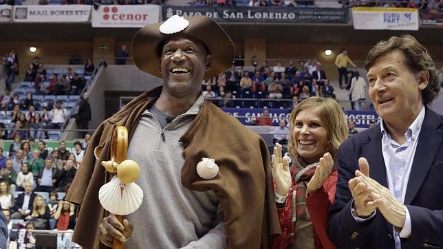 Terry Porter, uno de los 50 mejores de la historia de la NBA, peregrina por solidaridad