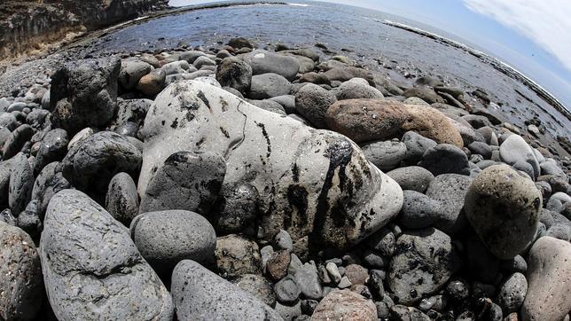 Persiste la vigilancia ante la posible llegada de fuel a la costa grancanaria