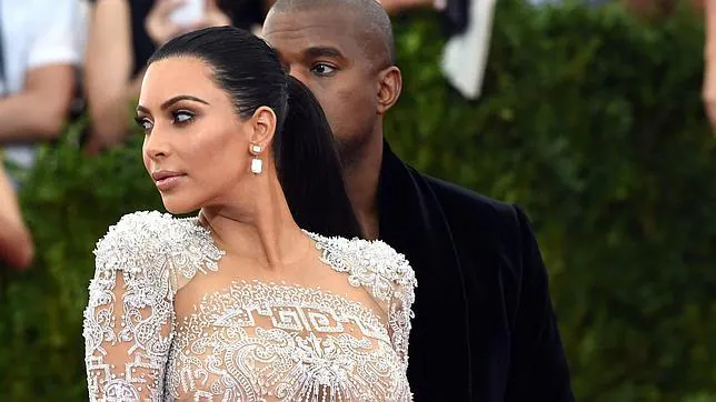 Kanye West y Kim Kardashian en la gala del MET