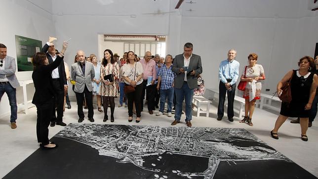 Mapa de la ciudad con los objetivos civiles bombeardeados, en el centro de interpretación