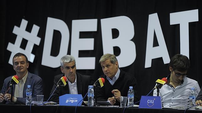 Primer debate de candidatos, espantada de Trias y Colau