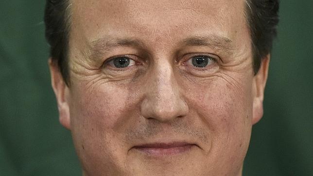 Cameron celebra el resultado obtenido en las elecciones