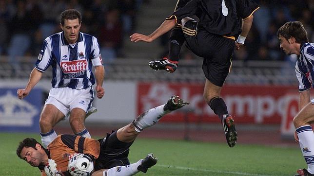 Vestir de negro supone exponerse a más sanciones