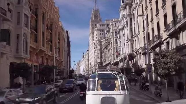La Gran Vía es una de las calles principales de Madrid y España