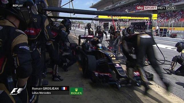 Grosjean atropella a un mecánico