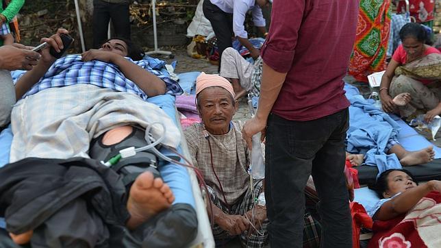 La cifra de víctimas por el nuevo terremoto de Nepal asciende ya a 42