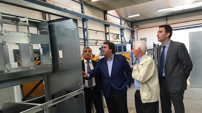 El candidato popular de La Coruña en las instalaciones de la empresa Elinsa