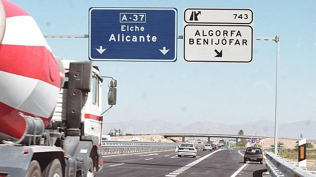 El programa de Compromís para Alicante: relegar el castellano