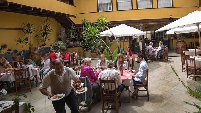 El impresionante comedor de la casona del siglo XVII