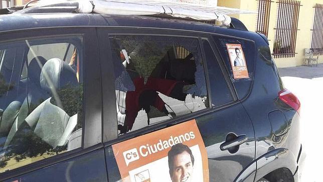 Apedreado un coche electoral de Ciudadanos en Hellín (Albacete)