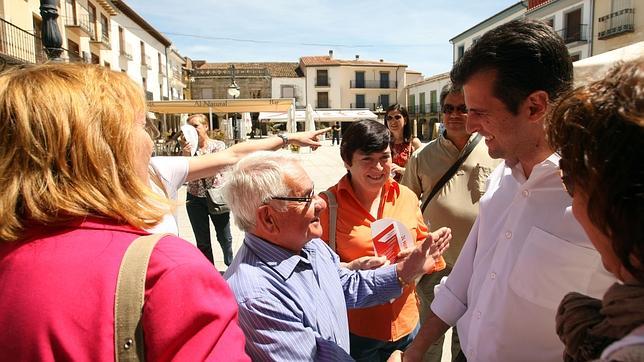 Tudanca «compra» votantes del PP «avergonzados de sus líderes»