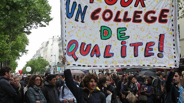 Las claves de la reforma educativa contra la que se rebela Francia