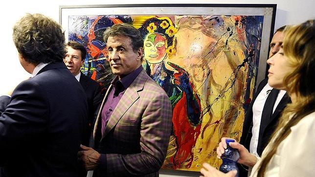 Sylvester Stallone expone en Niza los cuadros que ha pintado durante 40 años