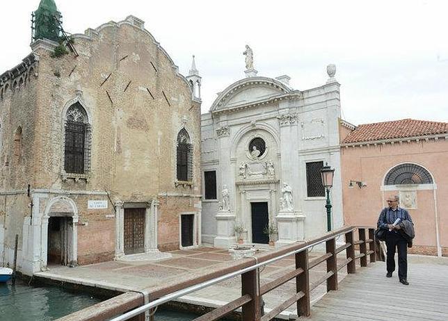 Cierran el pabellón islandés de la Bienal de Venecia, que convirtió una iglesia en mezquita