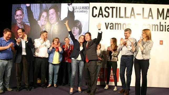 Cospedal pierde la mayoría absoluta y Page podría ser presidente con Podemos