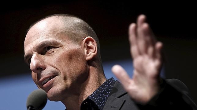 Varoufakis critica las medidas de austeridad, una cura que «es peor» que la enfermedad