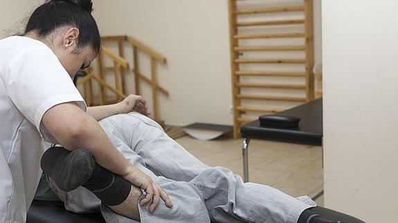 La esclerosis múltiple, primera causa de discapacidad entre los jóvenes
