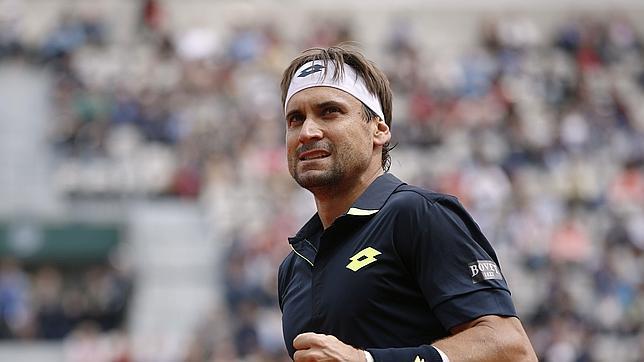 Ferrer logra en Roland Garros su victoria 300 en tierra batida