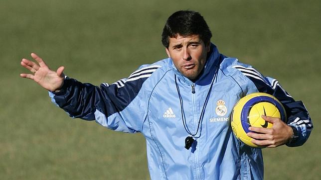 López Caro, en un entrenamiento del Real Madrid
