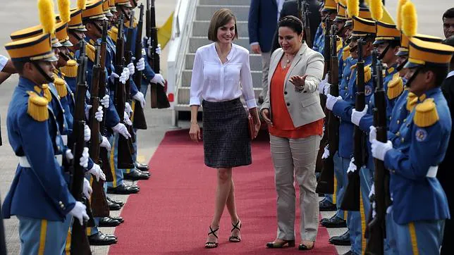La Reina Letizia a su llegada a Tegucigalpa