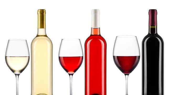 El exceso de alcohol predispone al ictus, pero existe cierta protección con consumos moderados