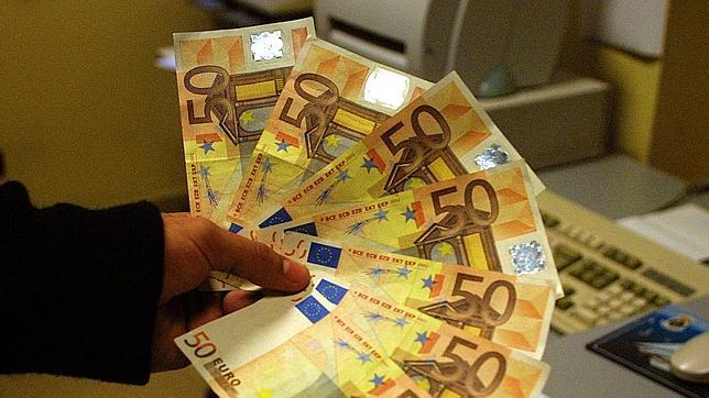 Los inversores sacan de España 19.400 millones de euros en marzo