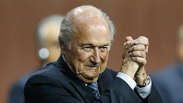 Blatter celebra su victoria