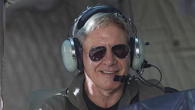 Harrison Ford vuelve a volar tras su accidente de avión