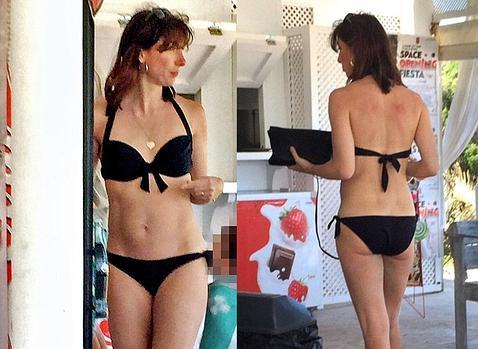 Samantha Cameron presume de cuerpazo en las playas de Ibiza